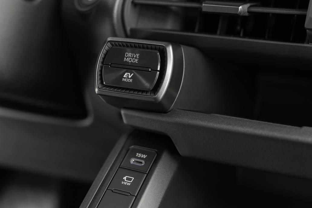 Oba typy pohonů mají na výběr z několika režimů fungování.