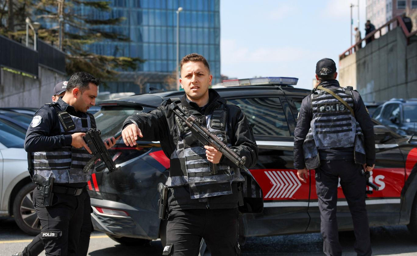 Gunfire near the building housing the Israeli consulate, in Istanbul