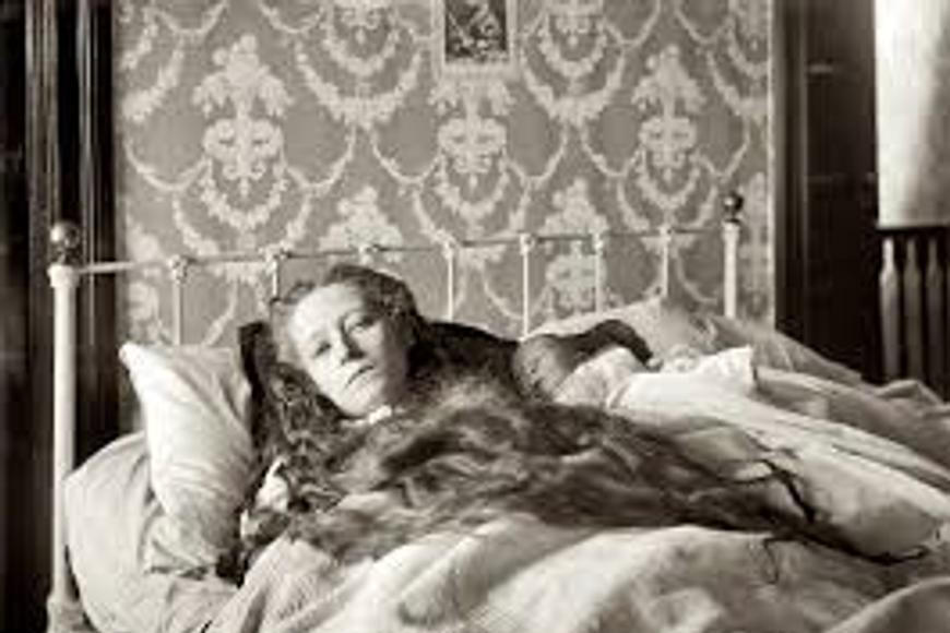 Sestry v černém nechaly vlastní neteř zemřít hlady. Případ jako z hororu děsí i dnes