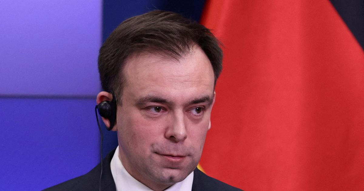 Polsko se vrací na zahraniční trhy s emisí dolarových dluhopisů