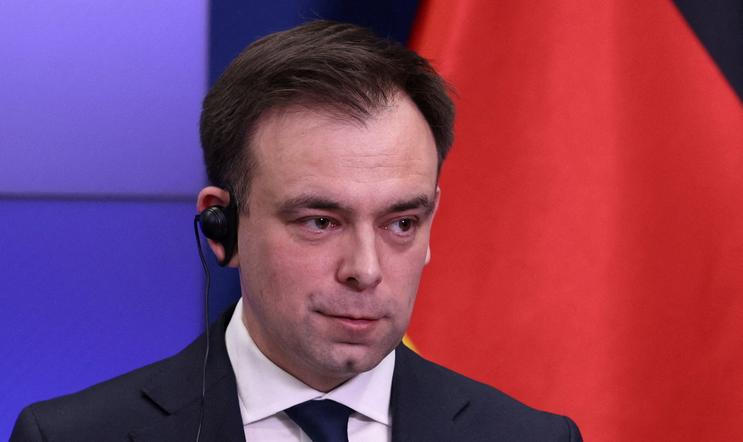 Polské ministerstvo financí potvrdilo, že jako hlavní organizátory chystané emise dolarových dluhopisů pověřilo banky Citigroup, Goldman Sachs, JPMorgan Chase a Société Générale. Na snímku je ministr financí a hospodářství Andrzej Domanski.