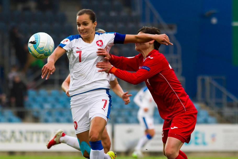 Lucie Martínková v době, kdy hájila ještě jako aktivní hráčka dres české reprezentace