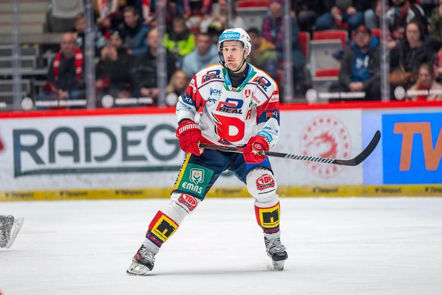 Sparta - Pardubice. Finále se přiblížilo Dynamu, Sparta doma potřebuje srovnat účet