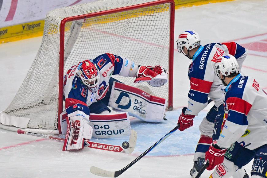 Pardubice v nájezdech podržel skvělý Will. Třinec má už nakročeno do finále