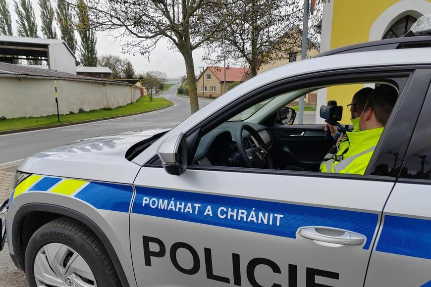 Lidé pomáhají policii čím dál víc. Poslali tisíce míst, kde se bude měřit rychlost