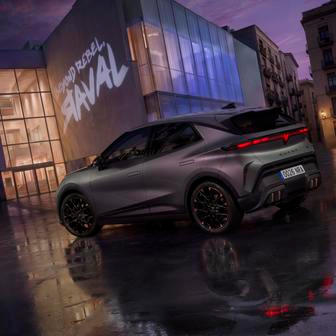 Nechybí třeba elektronicky řízený samosvor, sportovní otočné čepy řízení a vypínací stabilizace.