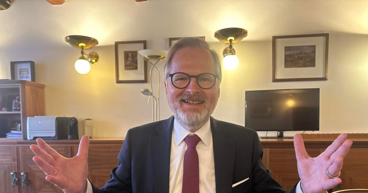 Víme, kdo vyrábí Fialu-influencera, který rozplakal Babiše. Jedno jméno zůstává tajné