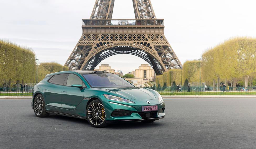 Denza Z9GT je luxusní shooting brake s extrémně rychlým nabíjením.