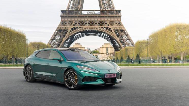 Denza Z9GT je luxusní shooting brake s extrémně rychlým nabíjením.