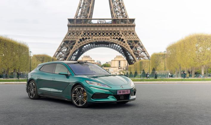 Denza Z9GT je luxusní shooting brake s extrémně rychlým nabíjením.