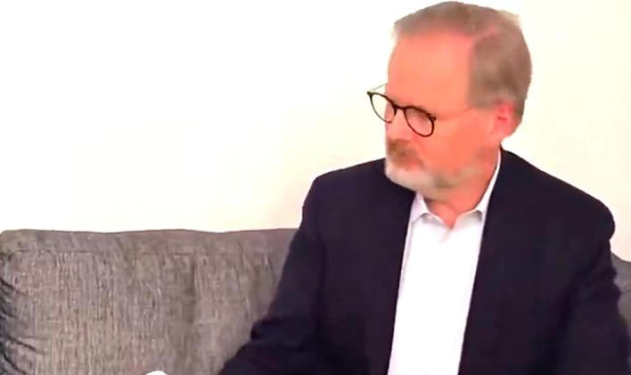 Příspěvky Petra Fialy na sociálních sítích naznačují, že je teď podstatně spokojenější než v době vedení vlády a ODS.u na sítí X