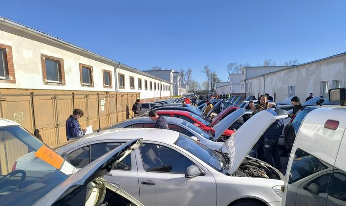 Odprodej nepotřebné vojenské techniky