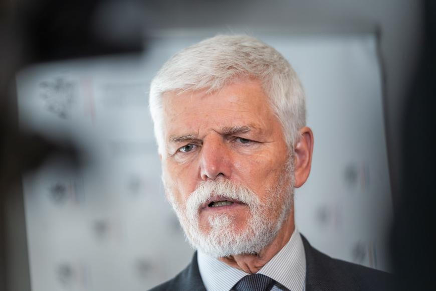 Expert ke sporu prezidenta s Macinkou. Vysvětlil, proč by Pavlův návrh nefungoval