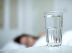 Podle odborníků je důležité příznakům věnovat pozornost, neboť mohou naznačovat vážná onemocnění.