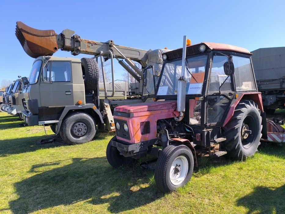 Odprodej nepotřebné vojenské techniky