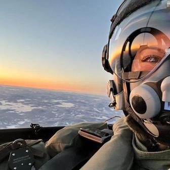 Princezny na cvičáku: Stíhačky, dril a vojenská služba budoucích panovnic