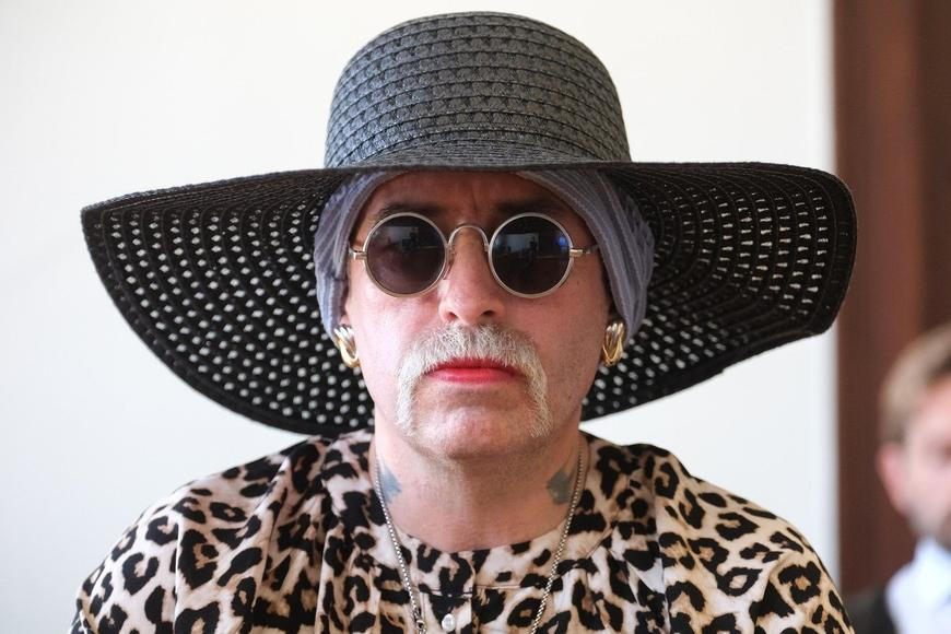 Útěk německého neonacisty skončil v Česku. Trestu se chtěl vyhnout změnou pohlaví