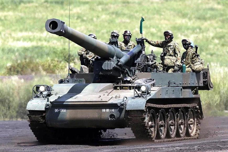 Tyhle gigantické houfnice teď zatopí Rusům. Dodali je Češi