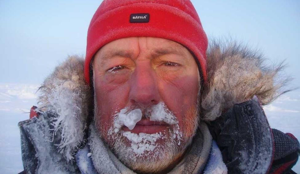 Polární prostředí, které mnozí romantizují, Jakeš vnímal střízlivě. A stejný pohled předával dál.