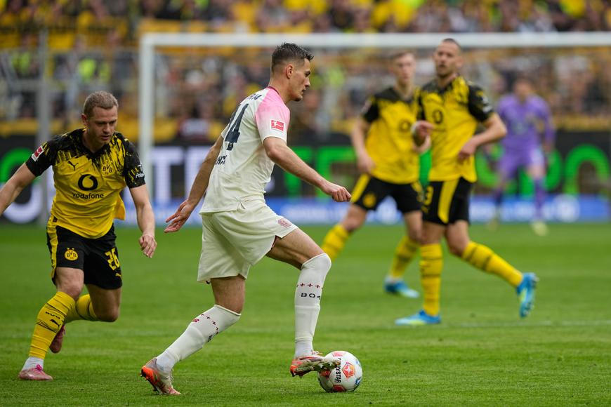 Žolík Schick pálil šance, přesto Leverkusen ve šlágru udolal Borussii Dortmund