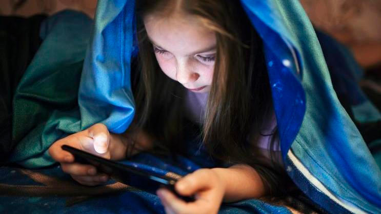 „V Česku je největší hrozbou sexuální zneužívání dětí. Pachatelé často k seznámení využívají online her, případně různých komunikačních platforem,“ říká krizový psycholog Štěpán Vymětal.