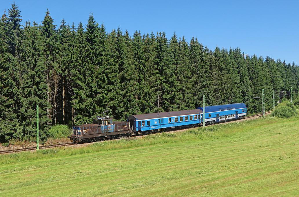 Posunovací lokomotiva Žehlička