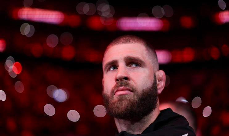 Jiří Procházka  během souboje s Carlosem Ulbergem