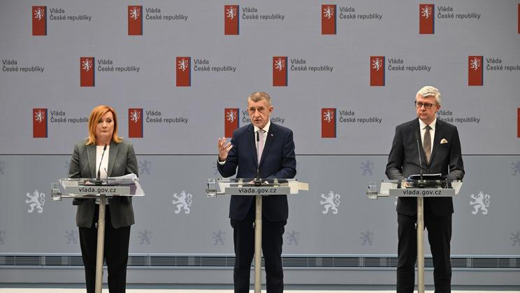 Alena Schillerová, ministryně financí, politička, Andrej Babiš, premiér, Karel Havlíček, vicepremiér, ministr průmyslu a obchodu, politik
