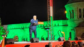 Maďarský premiér Viktor Orbán je už 16 let u moci. Na snímku je zachycen na posledním předvolebním mítinku. 11. dubna 2026, Budapešť.