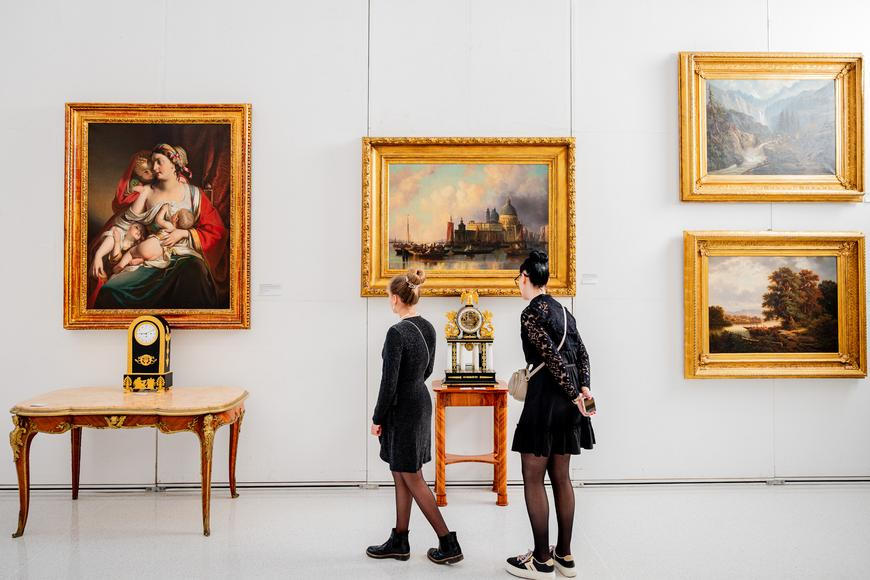 Lhoták i císařské hodiny. V Mánesu vystavují mistrovská díla za stovky milionů korun