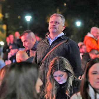 Budapešť v noci po volbách: Jedni slaví, druzí ztichli