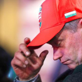 Budapešť v noci po volbách: Jedni slaví, druzí ztichli