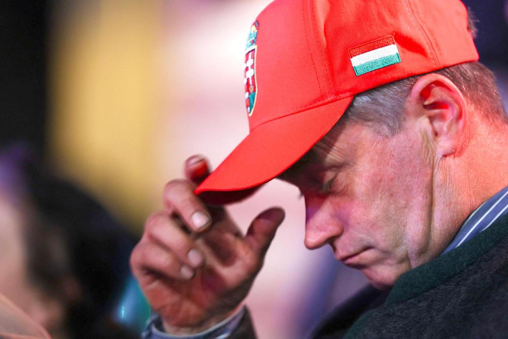 Budapešť v noci po volbách: Jedni slaví, druzí ztichli