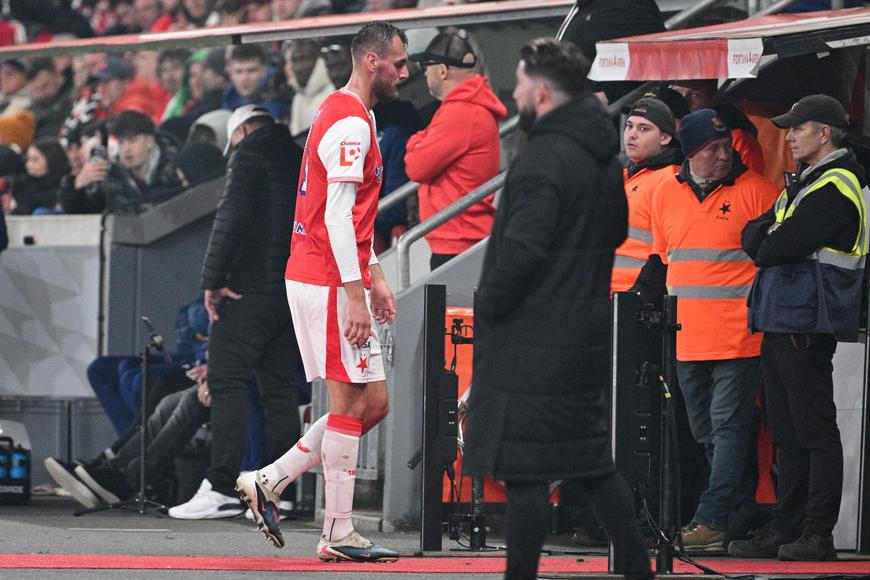 Chorý znovu rozděluje Česko. Incidentem zastínil šlágr kola