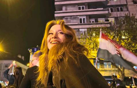 Budapešť v noci po volbách: Jedni slaví, druzí ztichli