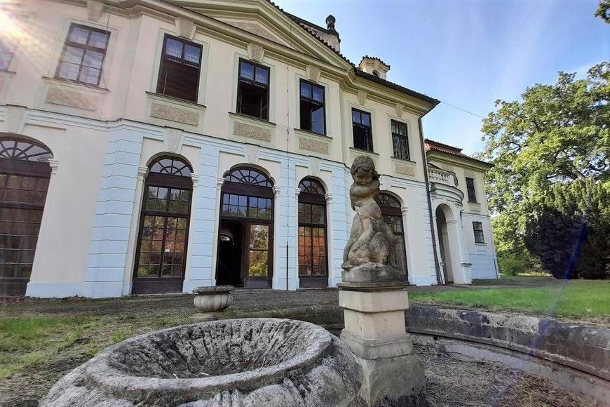 Praha odkoupí od státu zámek Veleslavín, posvětili radní. Přijde ji na 120 milionů