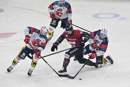 Patrik Poulíček, Michael Špaček, John Ludvig