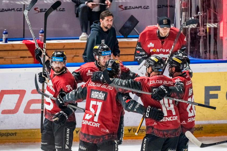 Sparťané porazili Dynamo a vydřeli sedmý zápas semifinále