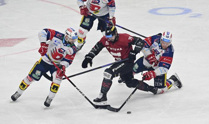 Patrik Poulíček, Michael Špaček, John Ludvig