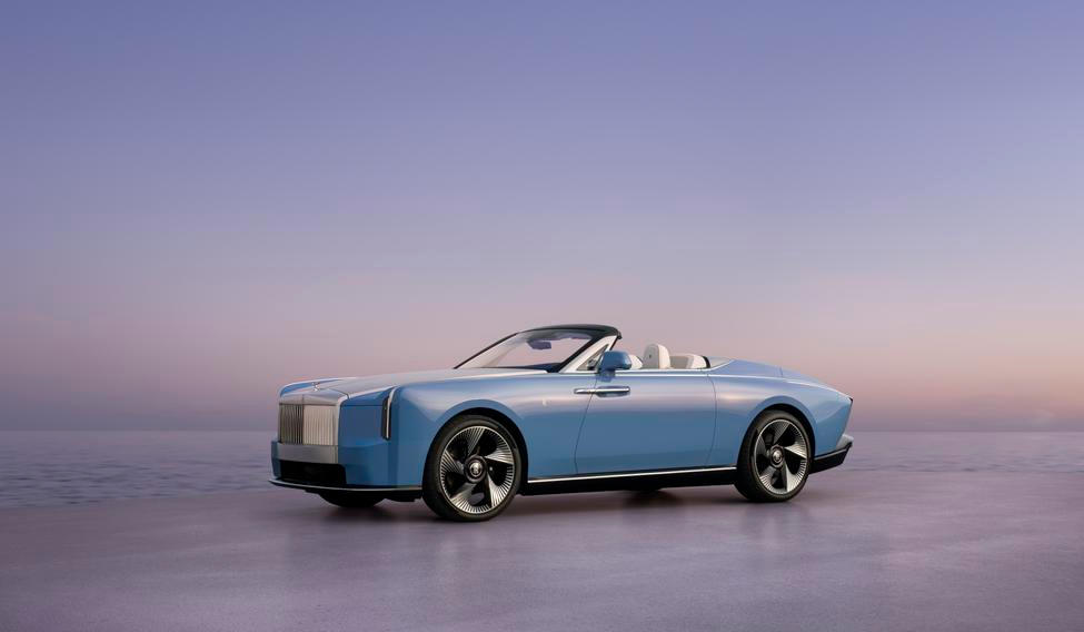 Rolls-Royce představil nové zakázkové auto: kabriolet Project Nightingale.