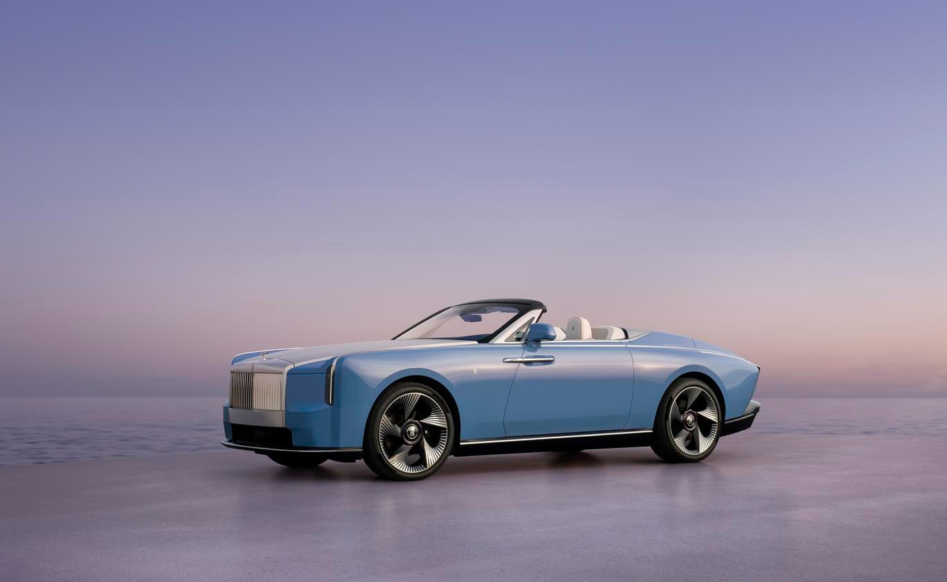 Rolls-Royce představil nové zakázkové auto: kabriolet Project Nightingale.