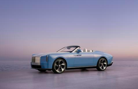 Rolls-Royce se pouští do nové série vozidel: Coachbuild Collection staví na zakázkovém karosářství ale pro trochu širší spektrum zákazníků.