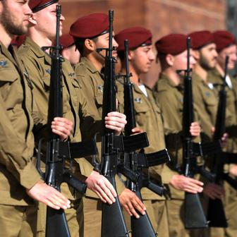 Sirény, ticho a silná slova: Macinka v Izraeli během Dne holokaustu