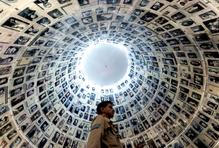 Sirény, ticho a silná slova: Macinka v Izraeli během Dne holokaustu