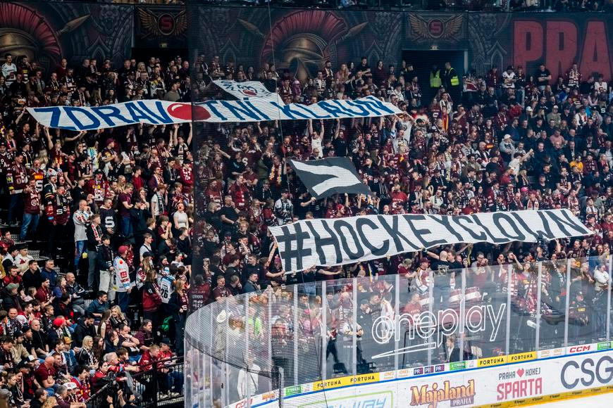 Atmosféra v extralize houstne. Pardubice obvinily Spartu z podněcování urážek jejich šéfa