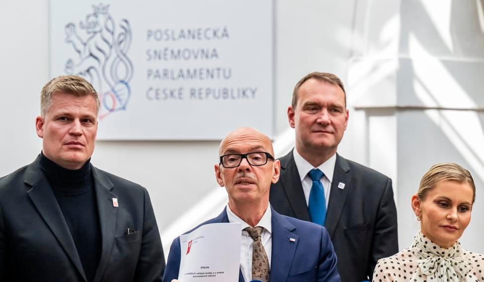 ČR-vláda-média-sněmovna-FASTPIX, Poslanecká sněmovna