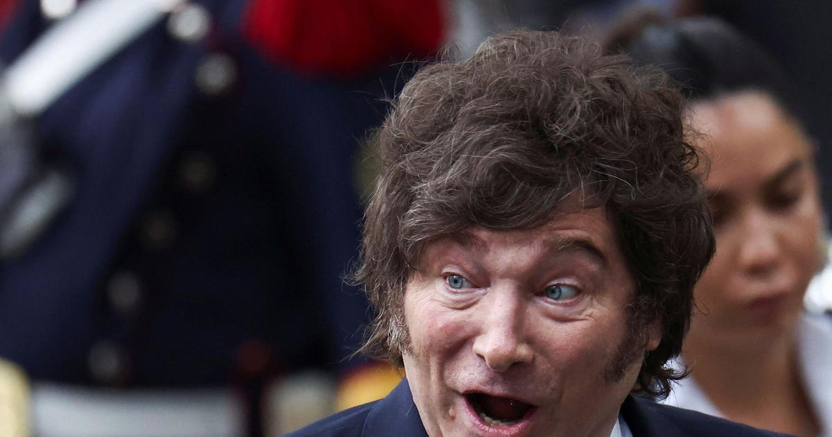 Chcete si ji potěžkat? Milei ukázal Pavlovi svou legendární rozpočtovou pilu