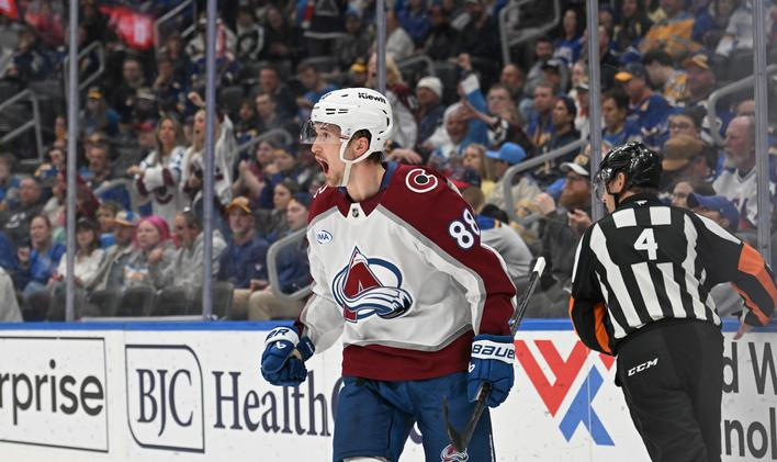 Avalanche Blues Hockey