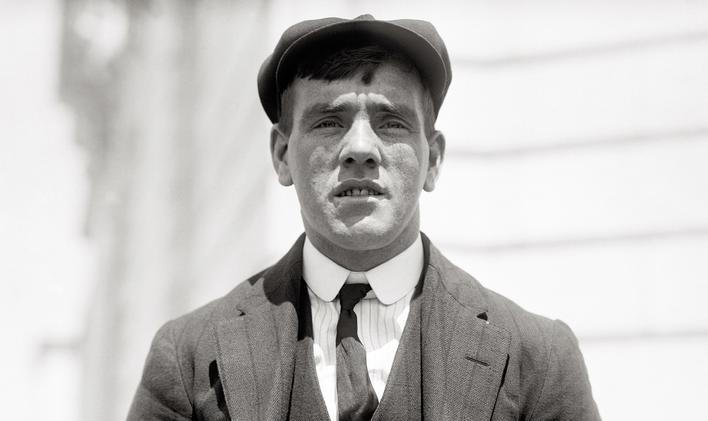 Frederick Fleet sloužil na Titaniku a jeho potopení přežil.