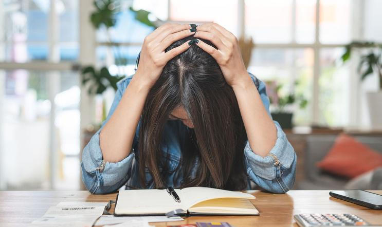 Ilustrační snímek / Dluh / Dluhy / Exekuce / Finance / Rodinný rozpočet / Chudoba / Stres